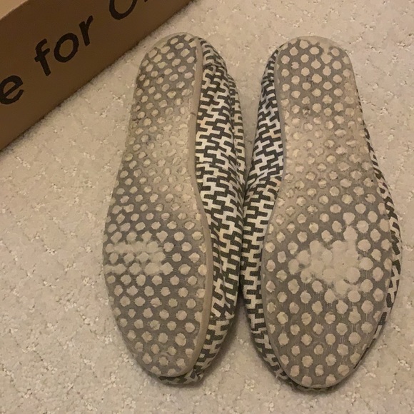 TOMS classics grey Jonathan Adler 7.5 - Picture 3 of 3